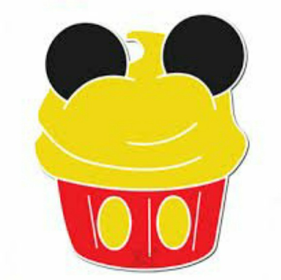 Meet your Posher, Nicole - Picture 1 of 1